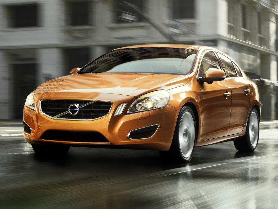  Volvo S60 2010 года  (фото 85 из 226)